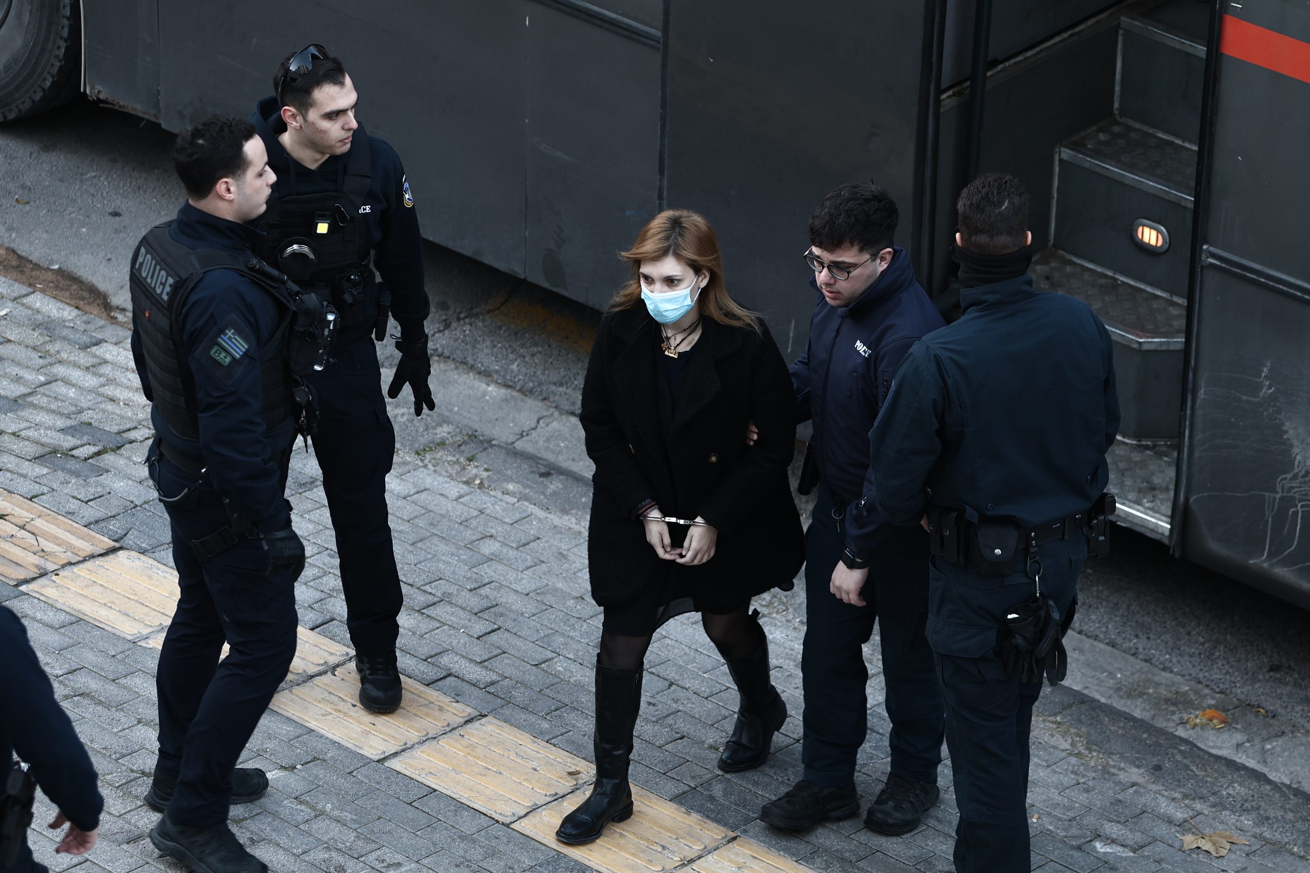 &Rho;&omicron;ύ&lambda;&alpha; &Pi;&iota;&sigma;&pi;&iota;&rho;ί&gamma;&kappa;&omicron;&upsilon;: &Sigma;&tau;&omicron; &Epsilon;&phi;&epsilon;&tau;&epsilon;ί&omicron; &tau;&eta;&sigmaf; &Lambda;&omicron;&upsilon;&kappa;ά&rho;&epsilon;&omega;&sigmaf; &gamma;&iota;&alpha; &tau;&omicron;&nu; &theta;ά&nu;&alpha;&tau;&omicron; &tau;&eta;&sigmaf; &Tau;&zeta;&omega;&rho;&tau;&zeta;ί&nu;&alpha;&sigmaf; (video)