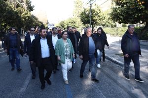 Αγρότες: Στο Μέγαρο Μαξίμου για τη συνάντηση με τον Κυριάκο Μητσοτάκη – Live όλες οι εξέλιξεις