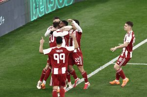 Το μαγικό γκολ του Κοστίνια κόντρα στη Μπάγερ Λεβερκούζεν