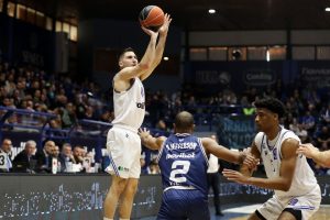 Ηρακλής – Καρδίτσα 93-73: Εντυπωσιακό ξέσπασμα στο δεύτερο ημίχρονο με πρωταγωνιστές Μωραΐτη και Ντέιβις