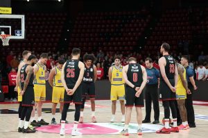 Σιγή ενός λεπτού για τους επτά οπαδούς του ΠΑΟΚ στο ΣΕΦ πριν το Ολυμπιακός – Περιστέρι