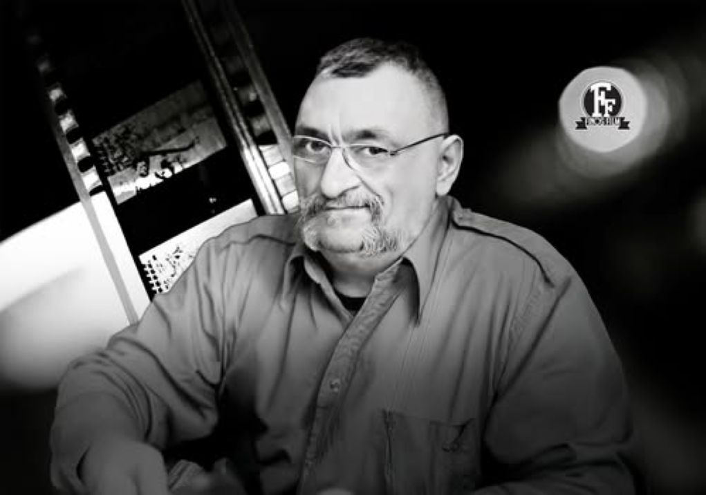 Η Φίνος Φιλμ για τον έναν χρόνο από τον θάνατο του Ιάσονα Τριανταφυλλίδη: «Λείπουν η οξυδέρκεια σου, οι γνώσεις σου, το αιχμηρό σου χιούμορ»