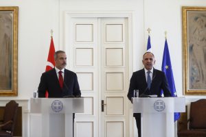 Τηλεφωνική επικοινωνία Γεραπετρίτη – Φιντάν: Στο επίκεντρο οι διμερείς σχέσεις