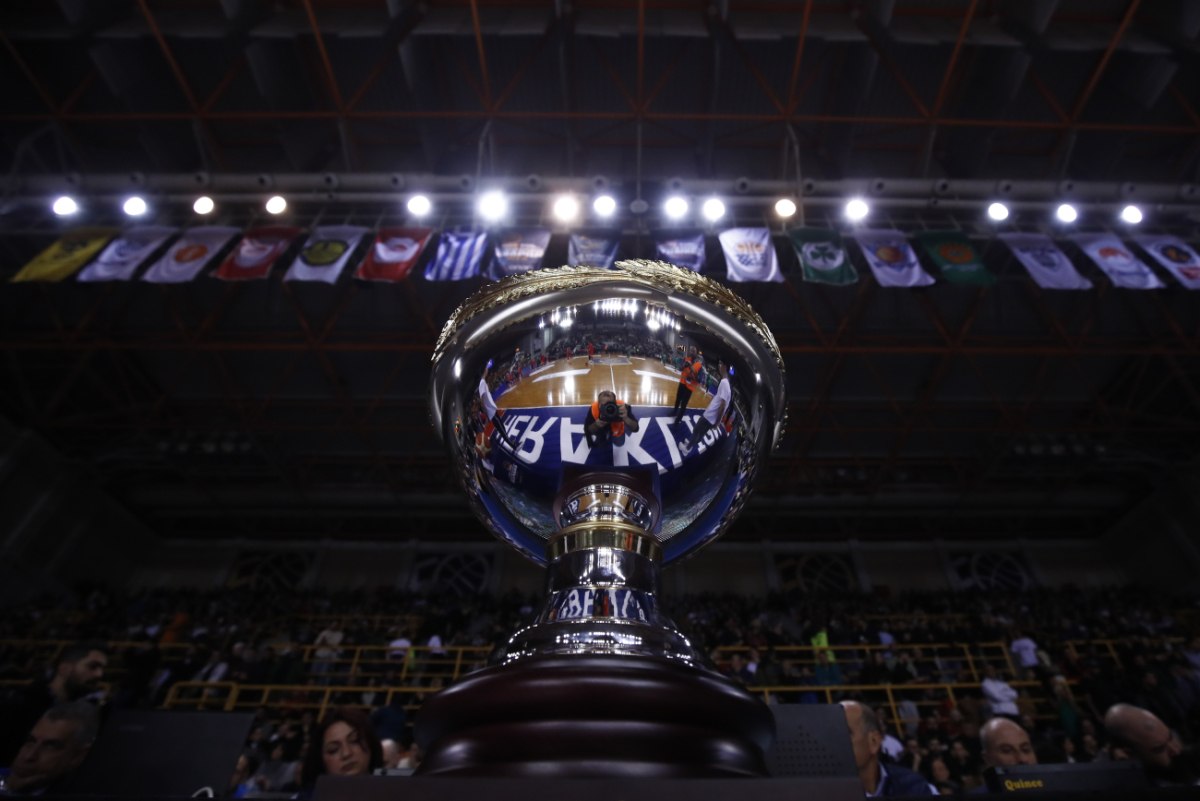 &Kappa;ύ&pi;&epsilon;&lambda;&lambda;&omicron; &Epsilon;&lambda;&lambda;ά&delta;&alpha;&sigmaf;: &Sigma;&tau;&omicron; &Eta;&rho;ά&kappa;&lambda;&epsilon;&iota;&omicron; &tau;&omicron; Final 8