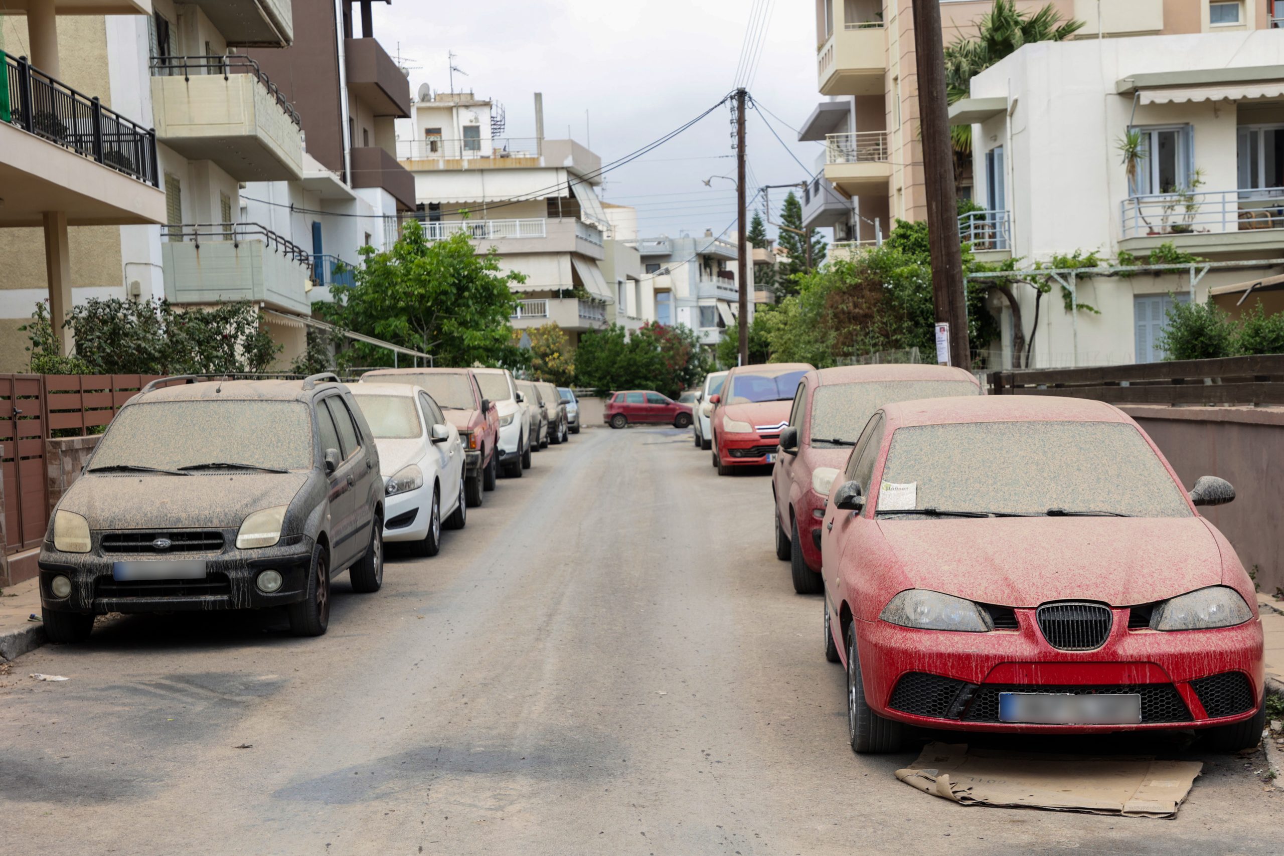 &Kappa;&alpha;&iota;&rho;ό&sigmaf;: &Alpha;&phi;&rho;&iota;&kappa;&alpha;&nu;&iota;&kappa;ή &sigma;&kappa;ό&nu;&eta; &kappa;&alpha;&iota; &lambda;&alpha;&sigma;&pi;&omicron;&beta;&rho;&omicron;&chi;έ&sigmaf; &phi;έ&rho;&nu;&omicron;&upsilon;&nu; &omicron;&iota; &theta;&upsilon;&epsilon;&lambda;&lambda;ώ&delta;&epsilon;&iota;&sigmaf; &nu;&omicron;&tau;&iota;ά&delta;&epsilon;&sigmaf;