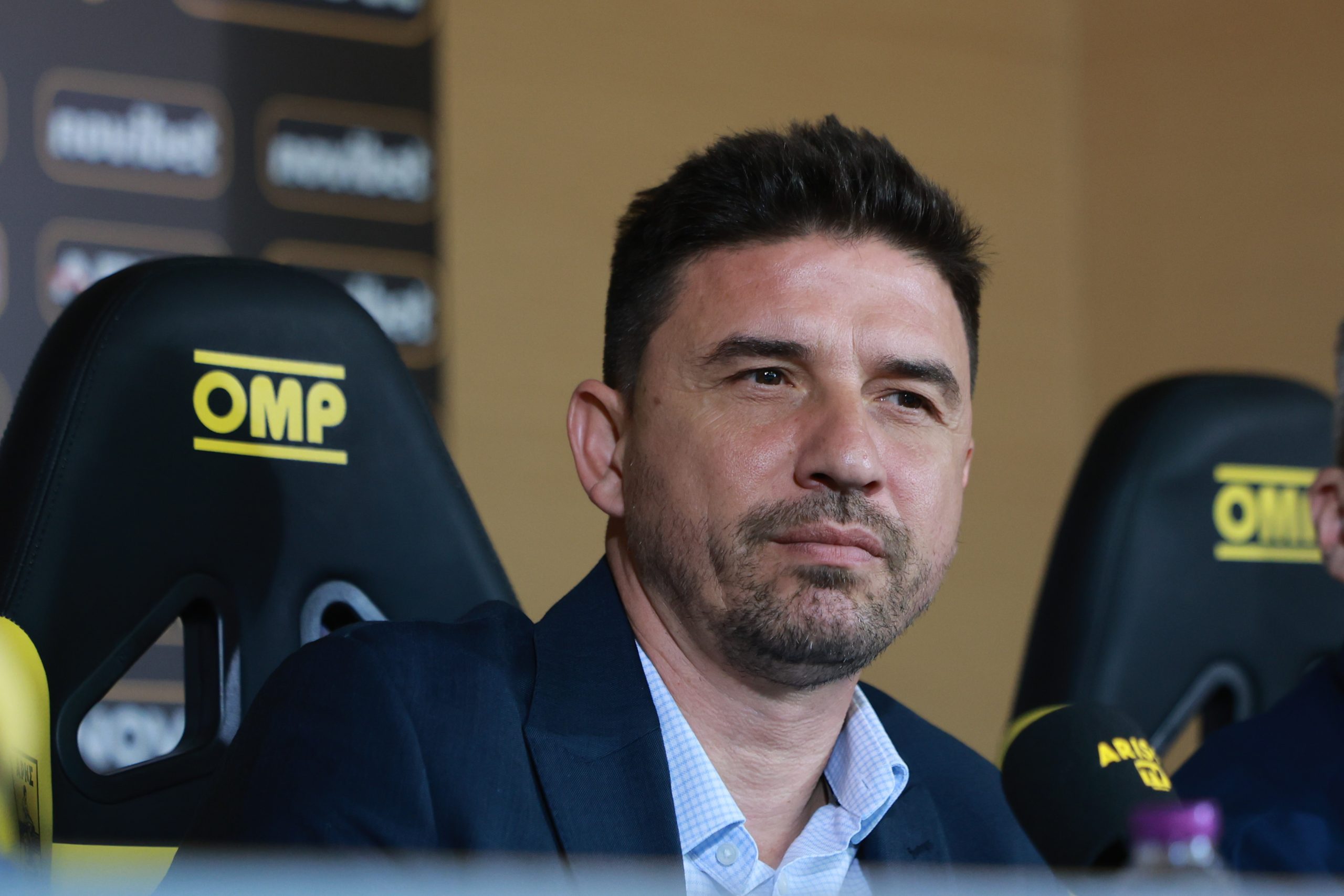 &Omicron; &Rho;έ&gamma;&epsilon;&sigmaf; έ&chi;&epsilon;&iota; &epsilon;&nu;&tau;&omicron;&pi;ί&sigma;&epsilon;&iota; &tau;&omicron;&upsilon;&sigmaf; &delta;ύ&omicron; &epsilon;&pi;ό&mu;&epsilon;&nu;&omicron;&upsilon;&sigmaf; &sigma;&tau;ό&chi;&omicron;&upsilon;&sigmaf;