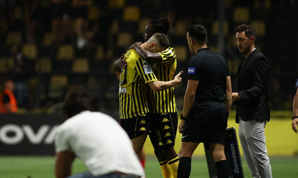 Τα 50, το τάκλιν… αισιοδοξίας και η αλλαγή «φρουράς»