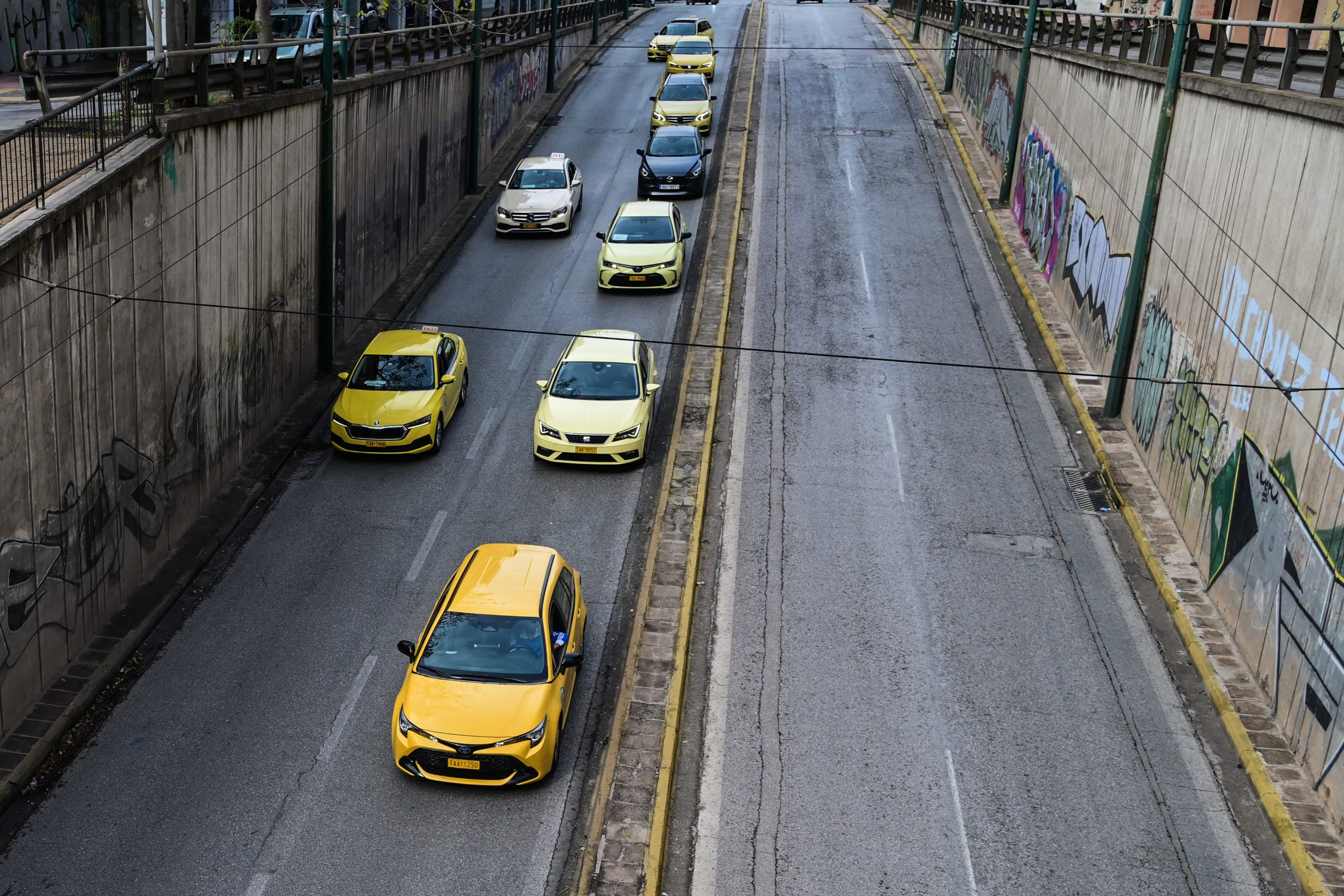 &Chi;&omega;&rho;ί&sigmaf; &tau;&alpha;&xi;ί &sigma;ή&mu;&epsilon;&rho;&alpha; &kappa;&alpha;&iota; &alpha;ύ&rho;&iota;&omicron; &eta; &Alpha;&tau;&tau;&iota;&kappa;ή &lambda;ό&gamma;&omega; &alpha;&pi;&epsilon;&rho;&gamma;ί&alpha;&sigmaf;