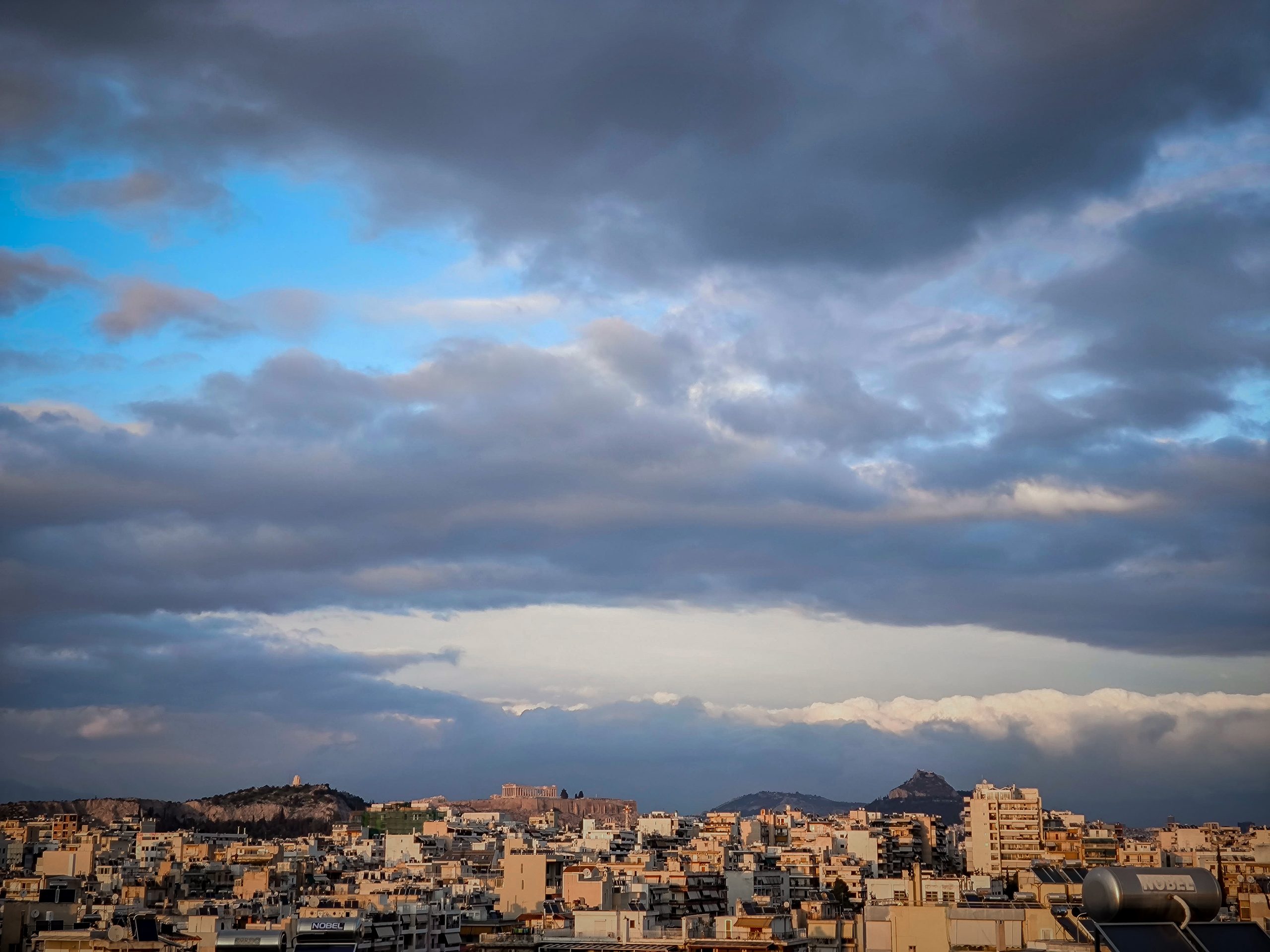 &Kappa;&alpha;&iota;&rho;ό&sigmaf;: &Nu;&epsilon;&phi;ώ&sigma;&epsilon;&iota;&sigmaf;, &tau;&omicron;&pi;&iota;&kappa;έ&sigmaf; &beta;&rho;&omicron;&chi;έ&sigmaf; &kappa;&alpha;&iota; &iota;&sigma;&chi;&upsilon;&rho;&omicron;ί ά&nu;&epsilon;&mu;&omicron;&iota; &ndash; &Sigma;&tau;&alpha;&delta;&iota;&alpha;&kappa;ή ά&nu;&omicron;&delta;&omicron;&sigmaf; &tau;&eta;&sigmaf; &theta;&epsilon;&rho;&mu;&omicron;&kappa;&rho;&alpha;&sigma;ί&alpha;&sigmaf;