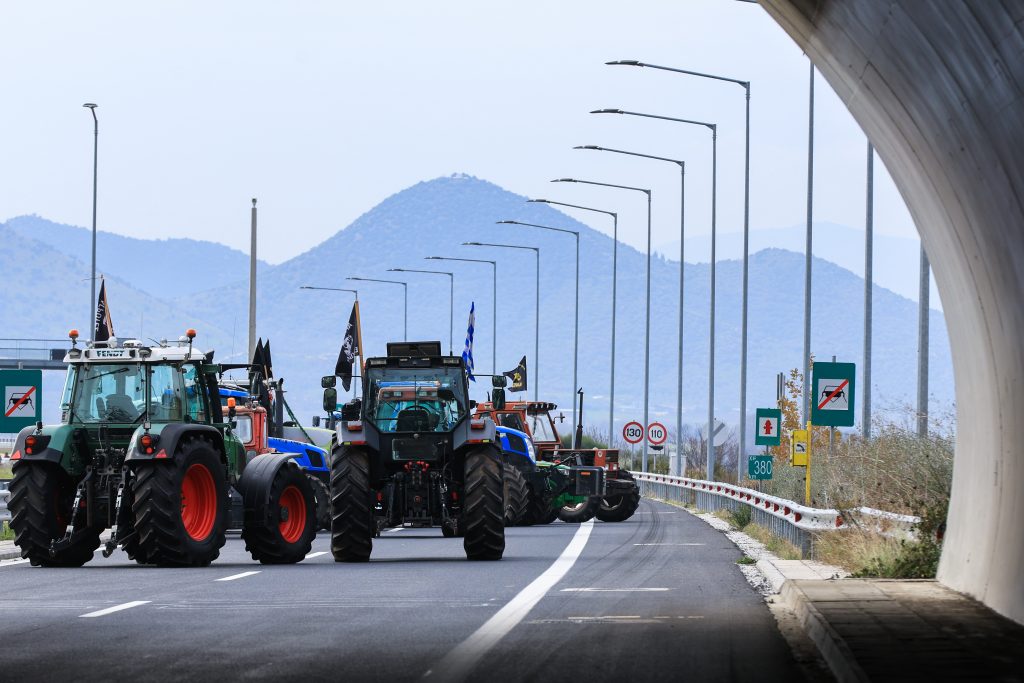 «Γολγοθάς» η επιστροφή των εκδρομέων στην Αθήνα – Πού εντοπίζονται τα σοβαρότερα προβλήματα
