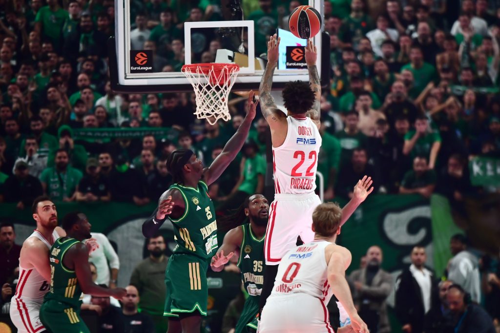 Euroleague: Δέκατη σερί νίκη του Ολυμπιακού επί του Παναθηναϊκού