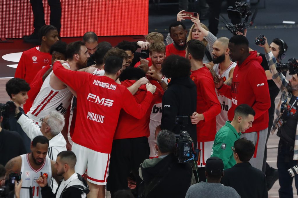 Η βαθμολογία της Euroleague μετά τη νίκη που πέτυχε ο Ολυμπιακός επί του Παναθηναϊκού