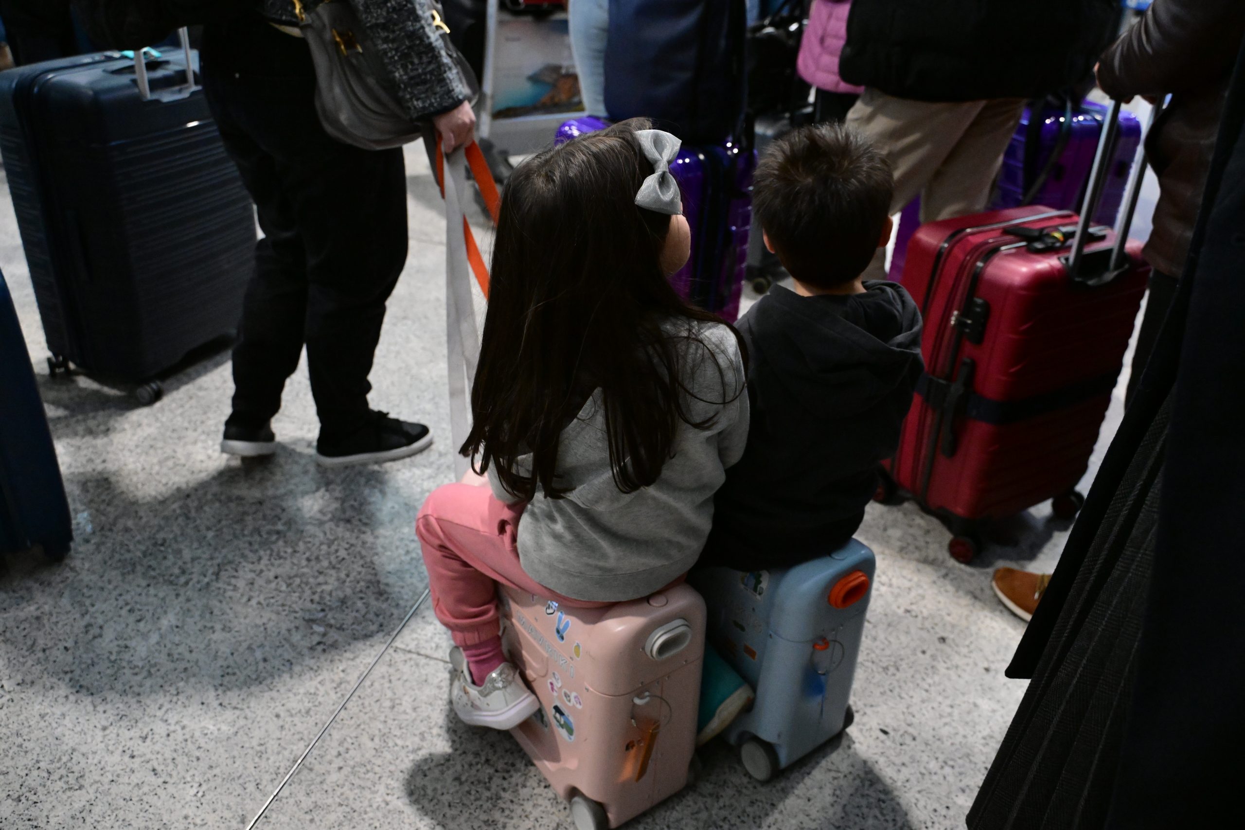 &laquo;&Mu;&pi;&lambda;&alpha;&kappa; ά&omicron;&upsilon;&tau;&raquo; &sigma;&tau;&omicron; FIR &Alpha;&theta;&eta;&nu;ώ&nu;: &Pi;&epsilon;&rho;ί&pi;&omicron;&upsilon; &laquo;300 &omicron;&iota; &alpha;&pi;&omicron;&sigma;&kappa;&epsilon;&upsilon;έ&sigmaf; &pi;&omicron;&upsilon; &delta;&epsilon;&nu; &pi;&alpha;&rho;&alpha;&delta;ό&theta;&eta;&kappa;&alpha;&nu; &epsilon;&gamma;&kappa;&alpha;ί&rho;&omega;&sigmaf; &sigma;&tau;&omicron;&upsilon;&sigmaf; &epsilon;&pi;&iota;&beta;ά&tau;&epsilon;&sigmaf;&raquo;