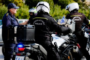 Γλυφάδα: Νεκρός άνδρας σε πορτμπαγκάζ αυτοκινήτου – Συνελήφθη ο γιος του, είχε σκοτώσει τη μητέρα του το 2014