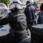 Δυτική Αττική: Βίντεο από ειδική αστυνομική επιχείρηση στον Ασπρόπυργο – Τι κατασχέθηκε