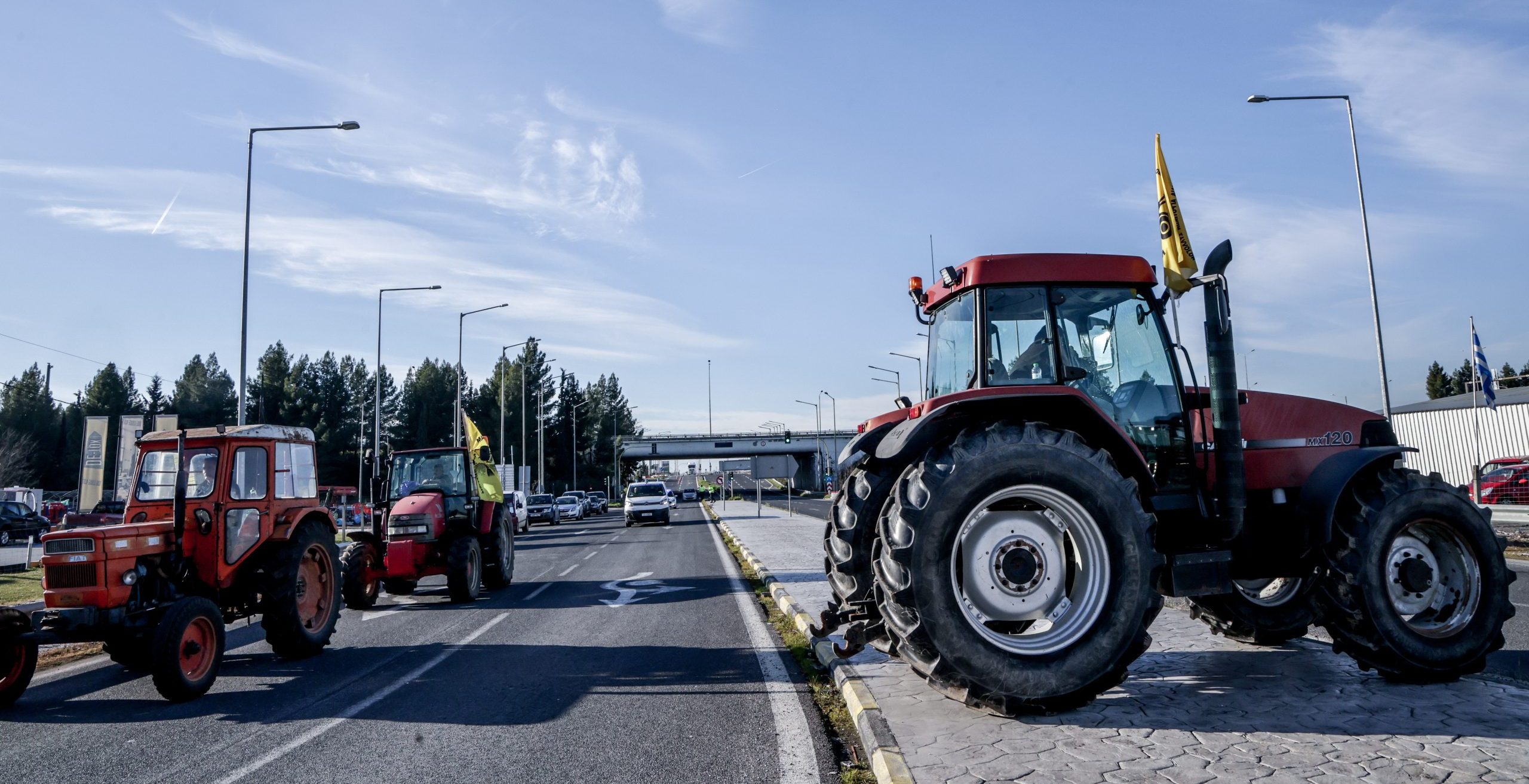 &Mu;&epsilon; &tau;&omicron; &beta;&lambda;έ&mu;&mu;&alpha; &sigma;&tau;&omicron; &Mu;&alpha;&xi;ί&mu;&omicron;&upsilon; &omicron;&iota; &alpha;&gamma;&rho;ό&tau;&epsilon;&sigmaf;: &Alpha;&nu;&omicron;&iota;&chi;&tau;&omicron;ί &omicron;&iota; &delta;&rho;ό&mu;&omicron;&iota;, &tau;&alpha; &tau;&rho;&alpha;&kappa;&tau;έ&rho; &sigma;&tau;&alpha; &mu;&pi;&lambda;ό&kappa;&alpha; &kappa;&alpha;&iota; &alpha;&nu;&tau;ί&sigma;&tau;&rho;&omicron;&phi;&eta; &mu;έ&tau;&rho;&eta;&sigma;&eta; &gamma;&iota;&alpha; &tau;&eta; &sigma;&upsilon;&nu;ά&nu;&tau;&eta;&sigma;&eta;