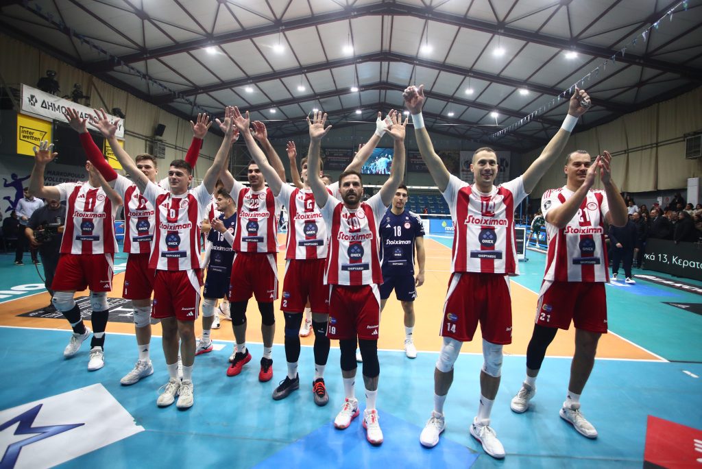 Ο Ολυμπιακός κατέκτησε το Σούπερ Καπ στο βόλεϊ ανδρών με απίθανη ανατροπή (3-2) επί του Παναθηναϊκού
