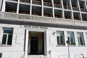 Αγρότες: Ξεκινά η συνάντηση με Χατζηδάκη και Τσιάρα στο μέγαρο Μποδοσάκη – «Είμαστε εδώ για να βρούμε λύσεις»