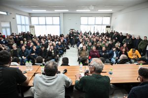 Πανελλαδική σύσκεψη αγροτών στον Παλαμά: «Κλείδωσε» συνάντηση με Μητσοτάκη – Οι «κόκκινες γραμμές»