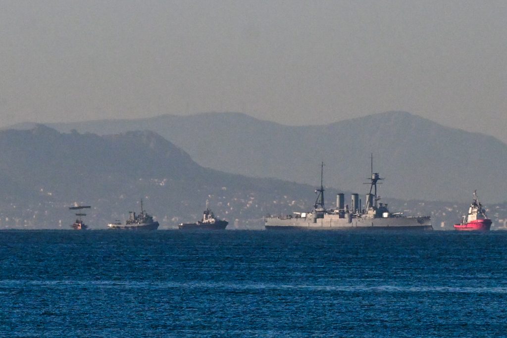 Φρεγάτα «Κίμων»: Live η υποδοχή της ελληνικής Belharra στο Σαρωνικό – Τιμές από «Αβέρωφ» και τριήρη «Ολυμπιάς»