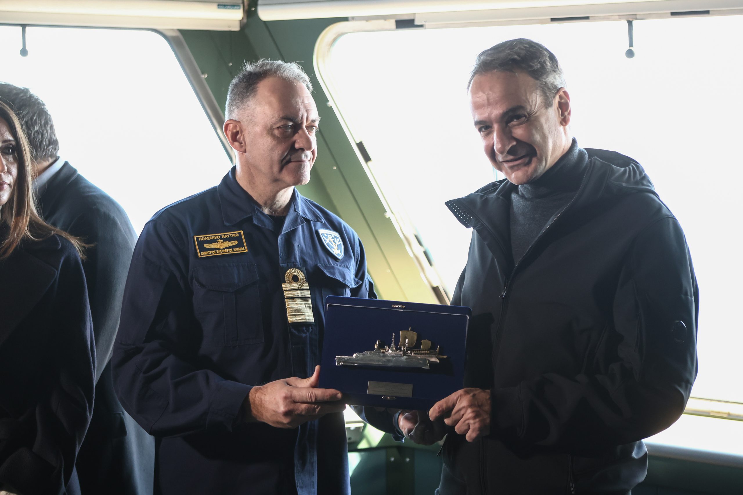 &Mu;&eta;&tau;&sigma;&omicron;&tau;ά&kappa;&eta;&sigmaf; &alpha;&pi;ό &phi;&rho;&epsilon;&gamma;ά&tau;&alpha; &laquo;&Kappa;ί&mu;&omega;&nu;&raquo;: &Chi;&rho;έ&omicron;&sigmaf; &mu;&omicron;&upsilon; &nu;&alpha; &pi;&alpha;&rho;&alpha;&delta;ώ&sigma;&omega; &mu;ί&alpha; &pi;&alpha;&tau;&rho;ί&delta;&alpha; &pi;&iota;&omicron; &alpha;&sigma;&phi;&alpha;&lambda;ή &alpha;&pi;&rsquo; ό,&tau;&iota; &tau;&eta;&nu; &pi;&alpha;&rho;έ&lambda;&alpha;&beta;&alpha;