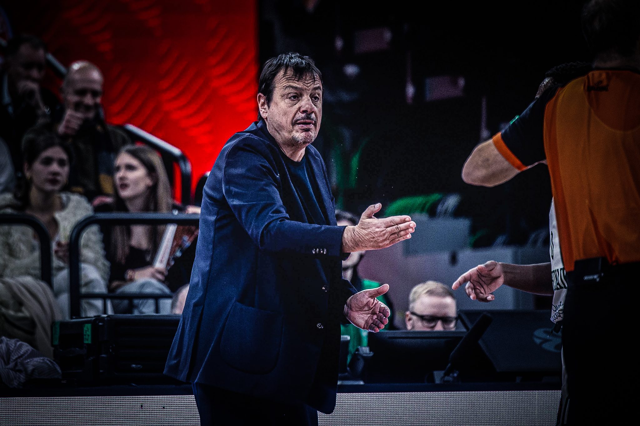 &Chi;&alpha;&mu;ό&sigmaf; &mu;&epsilon; &Alpha;&tau;&alpha;&mu;ά&nu; &sigma;&tau;&omicron; &Iota;&sigma;&rho;&alpha;ή&lambda; &ndash; &Upsilon;&beta;&rho;&iota;&sigma;&tau;&iota;&kappa;ή &epsilon;&pi;ί&theta;&epsilon;&sigma;&eta; &sigma;&epsilon; &pi;&rho;&omicron;&pi;&omicron;&nu;&eta;&tau;ή &kappa;&alpha;&iota; &pi;&alpha;ί&kappa;&tau;&epsilon;&sigmaf; &alpha;&pi;ό &omicron;&pi;&alpha;&delta;&omicron;ύ&sigmaf; &tau;&eta;&sigmaf; &Mu;&alpha;&kappa;ά&mu;&pi;&iota; (vid)