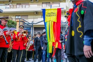 Πάτρα: Σε καρναβαλικούς ρυθμούς η πόλη – Το βράδυ η επίσημη τελετή έναρξης