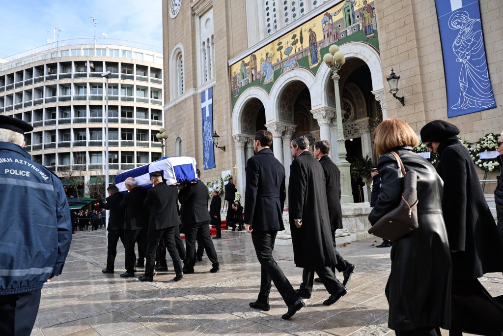 Πριγκίπισσα Ειρήνη: Το τελευταίο αντίο στην Μητρόπολη Αθηνών – Στο Τατόι η ταφή, δίπλα στον αδερφό της Κωνσταντίνο