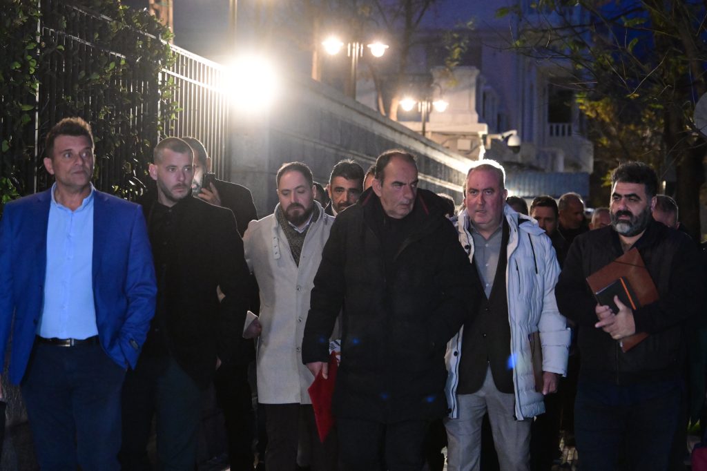 Τσιάρας μετά τη συνάντηση με αγρότες: «Ελπίζω να πρυτανεύσει η λογική» — «Συνεχίζουμε τις κινητοποιήσεις» λέει ο Ρ. Μαρούδας