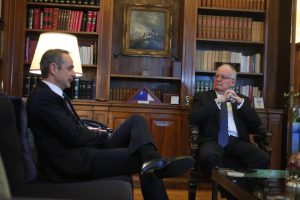 Μητσοτάκης σε ΠτΔ: Σας φέρνω νέα ταραγμένων θαλασσών – Το 2026 μπήκε με πρωτοφανείς διεθνείς προκλήσεις