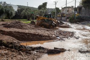 Κακοκαιρία Kristin: Βούλιαξε η Σαγιάδα, η θάλασσα βγήκε στη στεριά – Καταστροφές και στην Ηλεία
