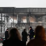 Τραγωδία στα Τρίκαλα: Εντοπίστηκε και η πέμπτη σορός στο εργοστάσιο «Βιολάντα» – Τα σενάρια για τα αίτια της έκρηξης