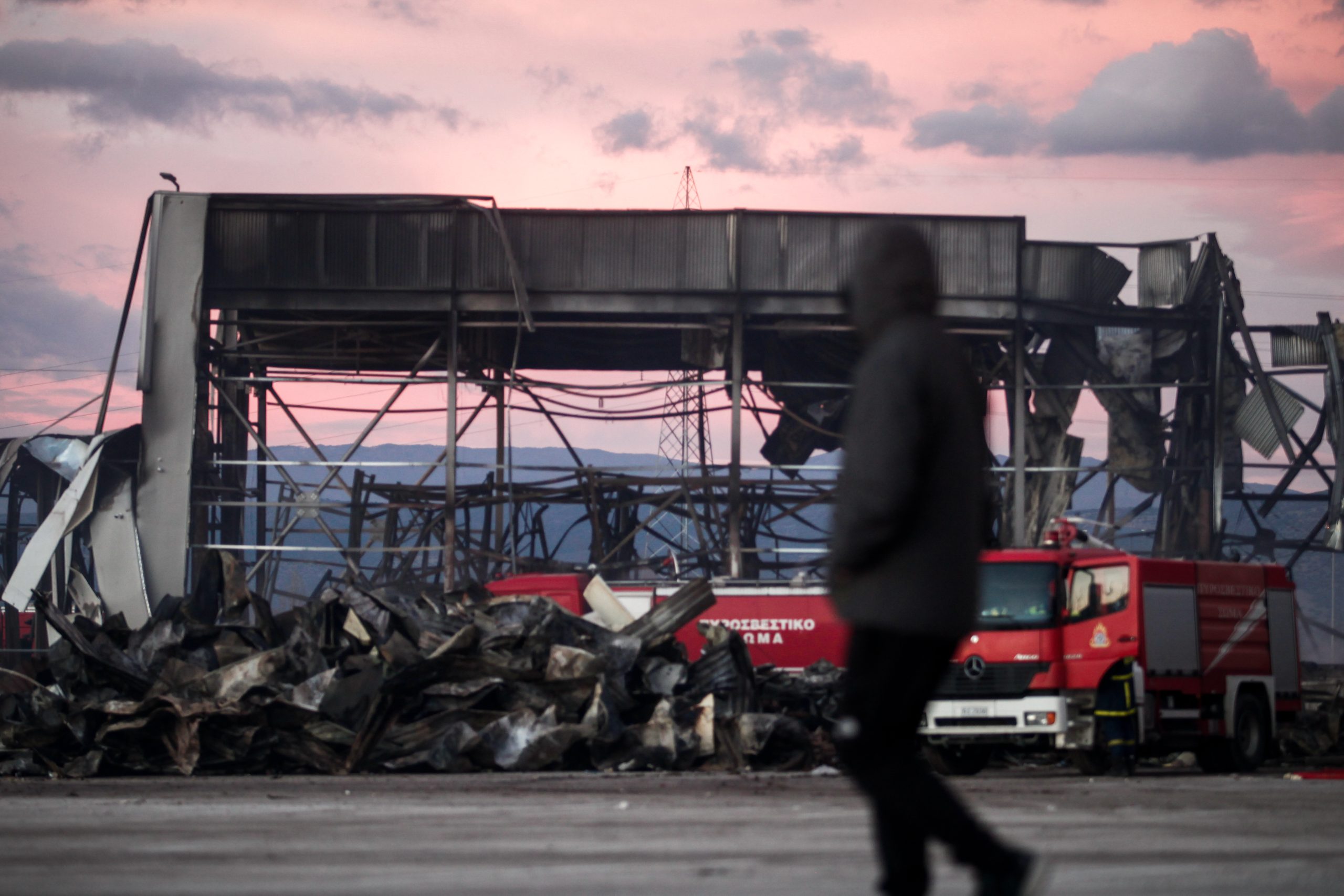 &Beta;&iota;&omicron;&lambda;ά&nu;&tau;&alpha;: &laquo;&Tau;&alpha; &pi;&alpha;&iota;&delta;&iota;ά &tau;&eta;&sigmaf; &lambda;&alpha;&mu;&beta;ά&nu;&omicron;&upsilon;&nu; &eta;&rho;&epsilon;&mu;&iota;&sigma;&tau;&iota;&kappa;ά &gamma;&iota;&alpha; &nu;&alpha; &delta;&iota;&alpha;&chi;&epsilon;&iota;&rho;&iota;&sigma;&tau;&omicron;ύ&nu; &tau;&omicron; &sigma;&omicron;&kappa;&raquo; &ndash; &Tau;&iota; &lambda;έ&epsilon;&iota; &sigma;&upsilon;&gamma;&gamma;&epsilon;&nu;ή&sigmaf; &theta;ύ&mu;&alpha;&tau;&omicron;&sigmaf; &tau;&eta;&sigmaf; &phi;&omicron;&nu;&iota;&kappa;ή&sigmaf; έ&kappa;&rho;&eta;&xi;&eta;&sigmaf;