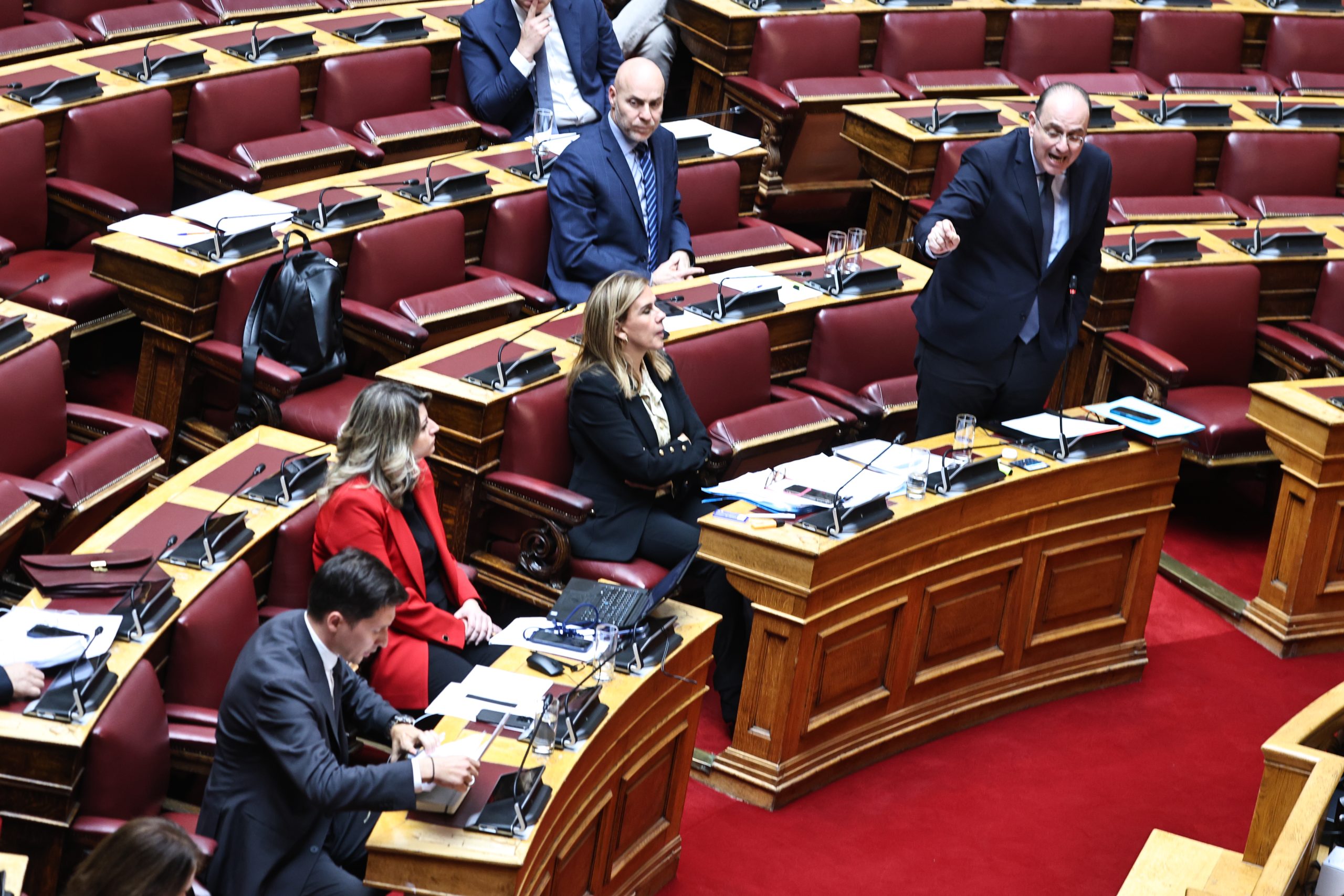 &Beta;&omicron;&upsilon;&lambda;ή: &Epsilon;&kappa;&rho;&eta;&kappa;&tau;&iota;&kappa;ή &alpha;&nu;&tau;&iota;&pi;&alpha;&rho;ά&theta;&epsilon;&sigma;&eta; &gamma;&iota;&alpha; &tau;&alpha; Ί&mu;&iota;&alpha; &ndash; &laquo;&Kappa;&upsilon;&beta;έ&rho;&nu;&eta;&sigma;&eta; &Sigma;&eta;&mu;ί&tau;&eta;, &Alpha;&rho;&sigma;έ&nu;&eta;&sigmaf; &kappa;&alpha;&iota; &Pi;ά&gamma;&kappa;&alpha;&lambda;&omicron;&sigmaf; &tau;&rho;&alpha;&gamma;&iota;&kappa;&omicron;ί, &mu;&omicron;&iota;&rho;&alpha;ί&omicron;&iota; &kappa;&alpha;&iota; ά&beta;&omicron;&upsilon;&lambda;&omicron;&iota;&raquo;