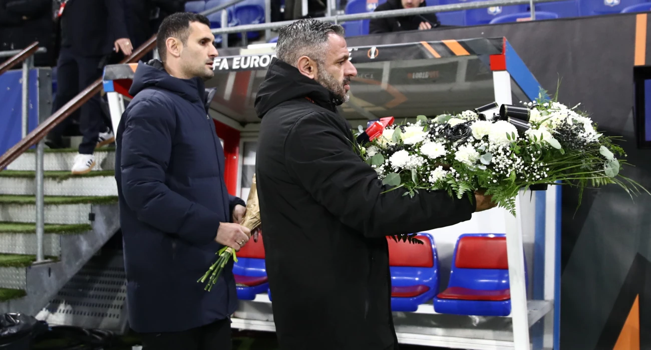 &Omicron;&iota; &phi;ί&lambda;&omicron;&iota; &tau;&eta;&sigmaf; &Lambda;&iota;ό&nu; &tau;&iota;&mu;&omicron;ύ&nu; &tau;&eta; &mu;&nu;ή&mu;&eta; &tau;&omega;&nu; &alpha;&delta;&iota;&kappa;&omicron;&chi;&alpha;&mu;έ&nu;&omega;&nu; &omicron;&pi;&alpha;&delta;ώ&nu; &tau;&omicron;&upsilon; &Pi;&Alpha;&Omicron;&Kappa; &pi;&alpha;&rho;&alpha;&delta;ί&delta;&omicron;&nu;&tau;&alpha;&sigmaf; &sigma;&tau;&epsilon;&phi;ά&nu;&iota; &sigma;&tau;&omicron;&nu; &Chi;&rho;ή&sigma;&tau;&omicron; &Kappa;&alpha;&rho;&upsilon;&pi;ί&delta;&eta;