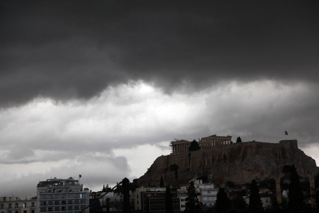 «Συννεφιασμένη Κυριακή»: Θα είναι πολύ χειρότερα στην Αθήνα προειδοποιεί μετεωρολόγος