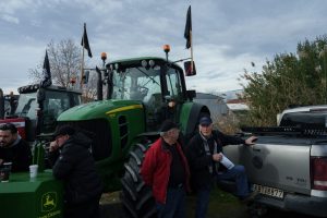Κλιμάκωση κινητοποιήσεων με 48ωρο αποκλεισμό δρόμων και τελωνείων