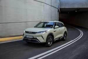 Το ηλεκτρικό BYD Atto 2 ξεχνάει να φορτίσει χάρη στην αυτονομία των 463 χλμ