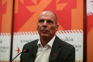 Γιάνης Βαρουφάκης: Θύελλα αντιδράσεων για τις δηλώσεις περί ναρκωτικών – Στον εισαγγελέα το επίμαχο βίντεο
