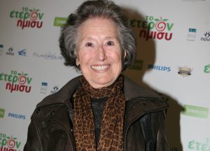 Ειρήνης Κουμαριανού: 13 χρόνια από τον χαμό της – «Η γιαγιά ήταν πάντα δίπλα μου», λέει η εγγονή της (video)