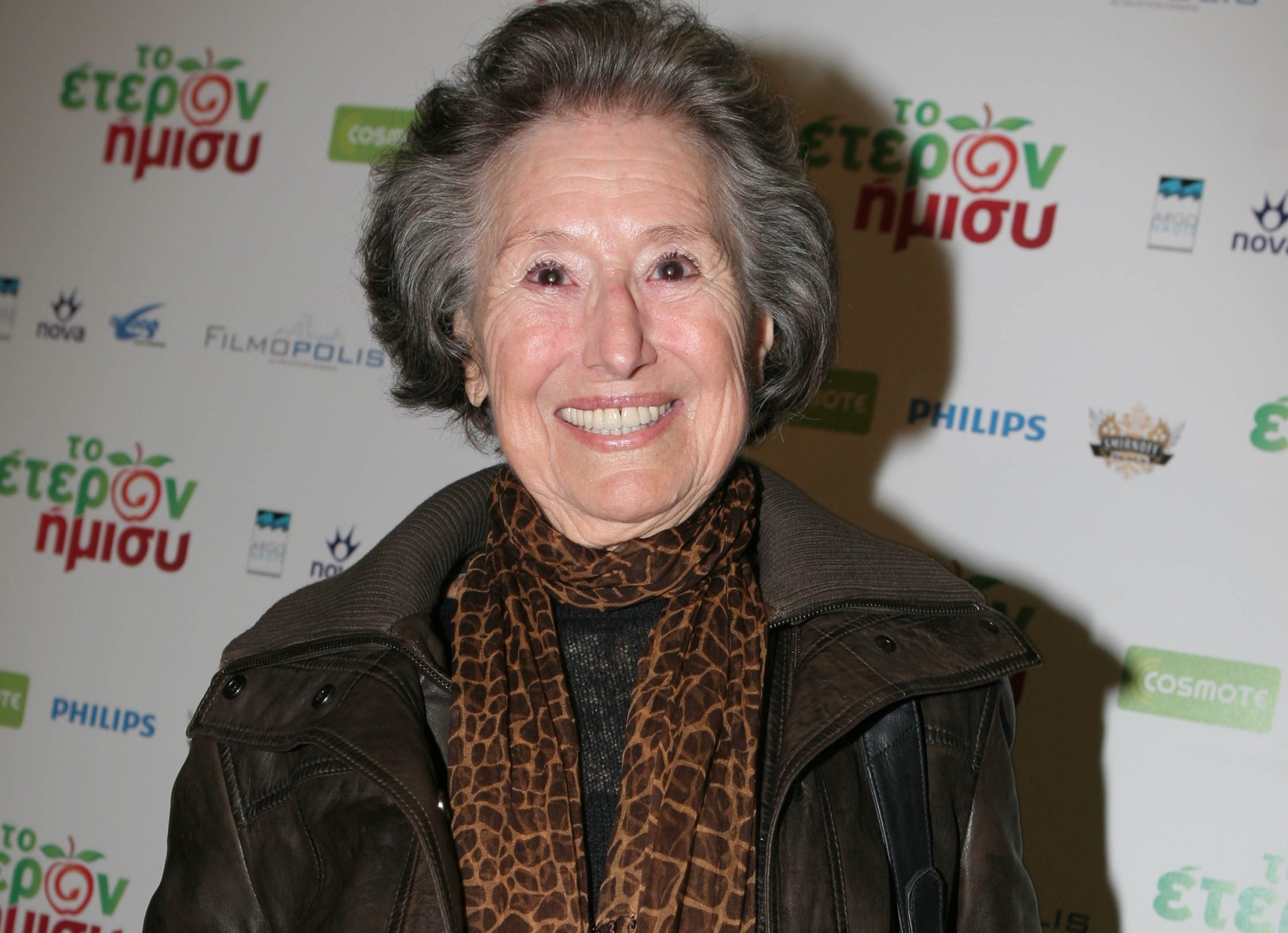 &Epsilon;&iota;&rho;ή&nu;&eta;&sigmaf; &Kappa;&omicron;&upsilon;&mu;&alpha;&rho;&iota;&alpha;&nu;&omicron;ύ: 13 &chi;&rho;ό&nu;&iota;&alpha; &alpha;&pi;ό &tau;&omicron;&nu; &chi;&alpha;&mu;ό &tau;&eta;&sigmaf; &ndash; &laquo;&Eta; &gamma;&iota;&alpha;&gamma;&iota;ά ή&tau;&alpha;&nu; &pi;ά&nu;&tau;&alpha; &delta;ί&pi;&lambda;&alpha; &mu;&omicron;&upsilon;&raquo;, &lambda;έ&epsilon;&iota; &eta; &epsilon;&gamma;&gamma;&omicron;&nu;ή &tau;&eta;&sigmaf; (video)