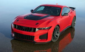 Mustang Dark Horse SC: Ταμμένη στην πίστα