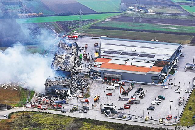 &Beta;&iota;&omicron;&lambda;ά&nu;&tau;&alpha;: &Sigma;&tau;&iota;&sigmaf; &phi;&upsilon;&lambda;&alpha;&kappa;έ&sigmaf; &Tau;&rho;&iota;&kappa;ά&lambda;&omega;&nu; &omicron; &iota;&delta;&iota;&omicron;&kappa;&tau;ή&tau;&eta;&sigmaf; &ndash; &laquo;&Lambda;&epsilon;&upsilon;&kappa;ή &epsilon;&pi;&iota;&tau;&alpha;&gamma;ή&raquo; &upsilon;&pi;&omicron;&sigma;&tau;ή&rho;&iota;&xi;&epsilon; &pi;&omega;&sigmaf; &epsilon;ί&chi;&epsilon; &delta;ώ&sigma;&epsilon;&iota; &sigma;&tau;&omicron;&upsilon;&sigmaf; &sigma;&upsilon;&nu;&epsilon;&rho;&gamma;ά&tau;&epsilon;&sigmaf; &tau;&omicron;&upsilon;