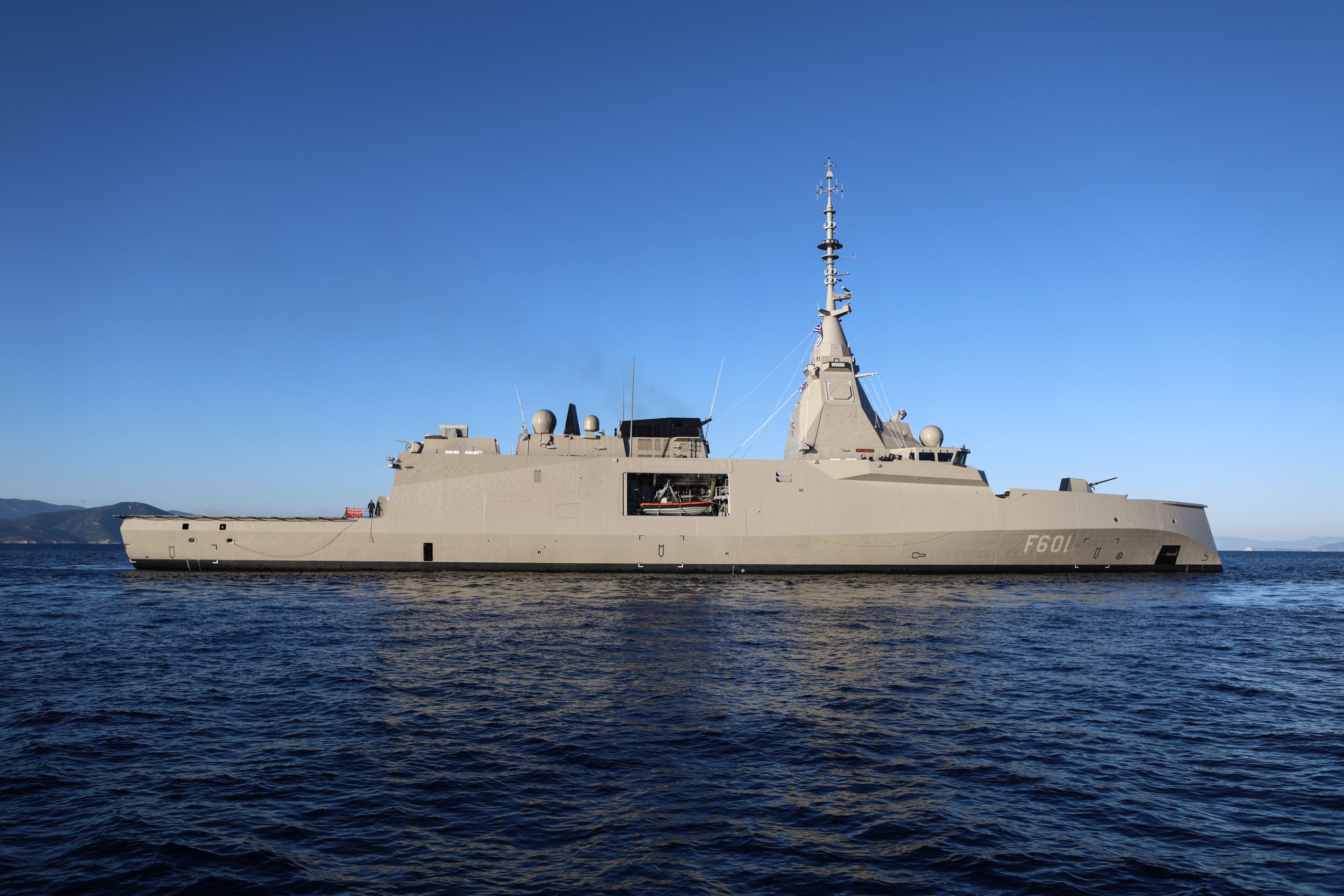 &Alpha;&upsilon;&xi;ή&sigma;&epsilon;&iota;&sigmaf; &mu;&iota;&sigma;&theta;ώ&nu; &sigma;&tau;&omicron; &Pi;&omicron;&lambda;&epsilon;&mu;&iota;&kappa;ό &Nu;&alpha;&upsilon;&tau;&iota;&kappa;ό: &Alpha;&nu;&alpha;&lambda;&upsilon;&tau;&iota;&kappa;ά &pi;&alpha;&rho;&alpha;&delta;&epsilon;ί&gamma;&mu;&alpha;&tau;&alpha; &alpha;&nu;ά &beta;&alpha;&theta;&mu;ό