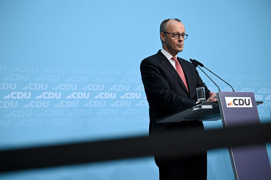 Μερτς: Δεν θέλουμε εμπορικό πόλεμο με τις ΗΠΑ, αλλά θα υπερασπιστούμε τα συμφέροντα μας