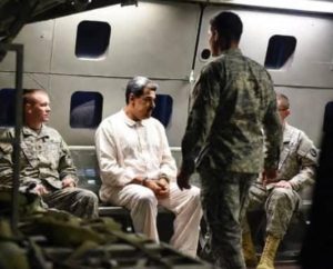 Ο Τραμπ δημοσιεύει φωτογραφία του Μαδούρο υπό κράτηση