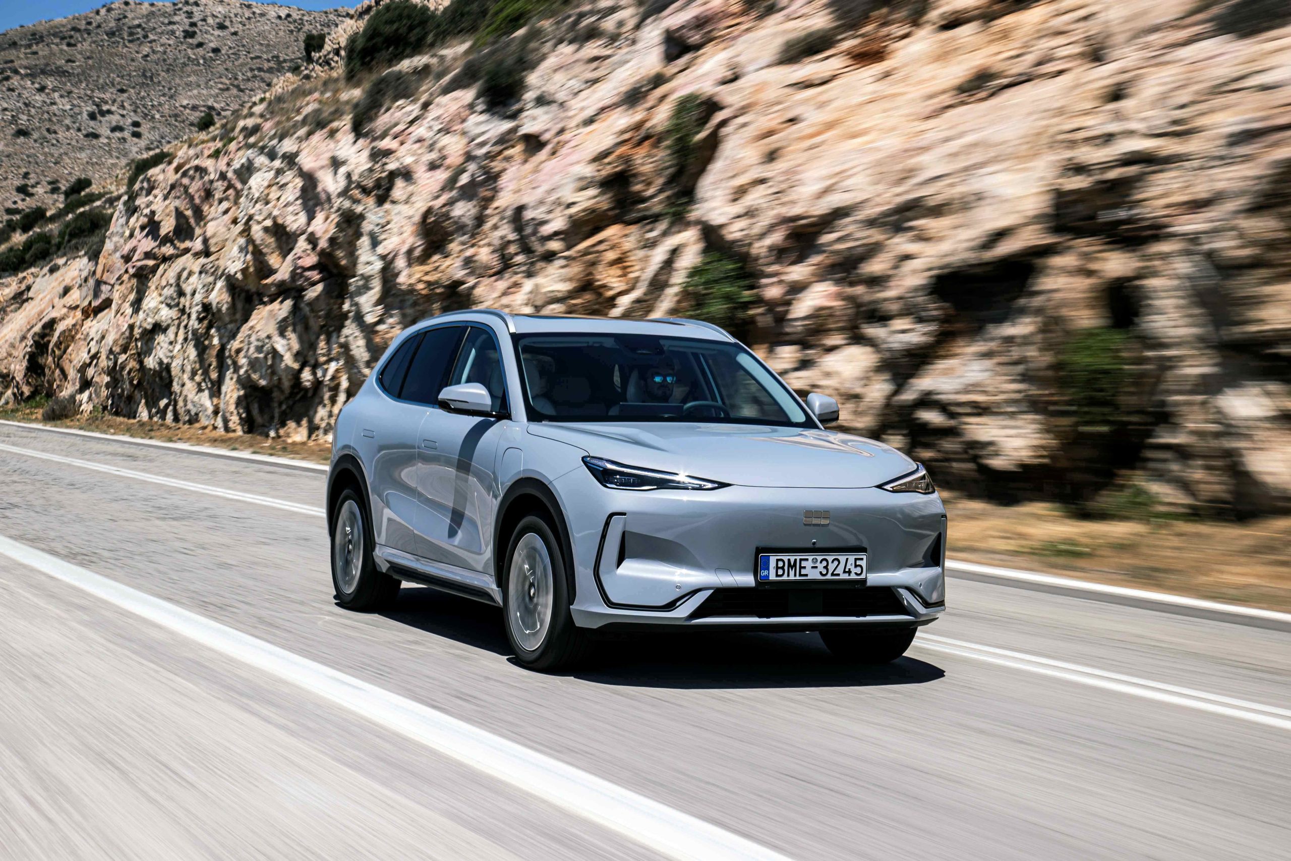 Geely EX5: M&epsilon; &epsilon;&upsilon;έ&lambda;&iota;&kappa;&tau;&omicron; &tau;&rho;ό&pi;&omicron; &alpha;&pi;ό&kappa;&tau;&eta;&sigma;&eta;&sigmaf; &tau;&omicron; &nu;έ&omicron; &eta;&lambda;&epsilon;&kappa;&tau;&rho;&iota;&kappa;ό &mu;&omicron;&nu;&tau;έ&lambda;&omicron;