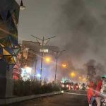 Χάος στο Ιράν: Ο φόβος για «σφαγή στο σκοτάδι», τα σενάρια για αμερικανική επίθεση και ένας Σάχης σε αναμονή