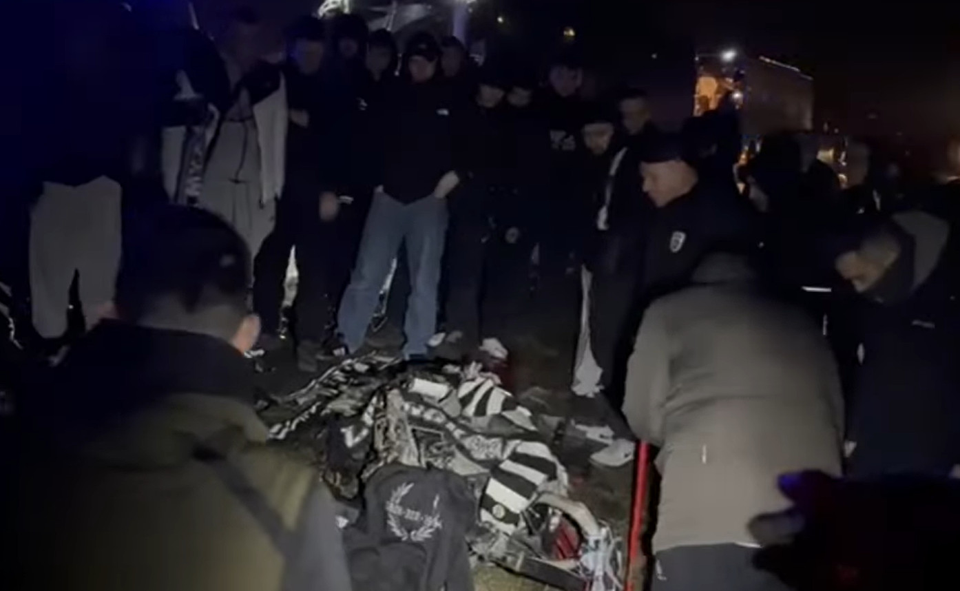 &Sigma;&upsilon;&gamma;&kappa;&iota;&nu;&eta;&tau;&iota;&kappa;έ&sigmaf; &sigma;&tau;&iota;&gamma;&mu;έ&sigmaf; &sigma;&tau;&omicron; &sigma;&eta;&mu;&epsilon;ί&omicron; &tau;&eta;&sigmaf; &tau;&rho;&alpha;&gamma;&omega;&delta;ί&alpha;&sigmaf; &sigma;&tau;&eta; &Rho;&omicron;&upsilon;&mu;&alpha;&nu;ί&alpha; &ndash; &Omicron;&pi;&alpha;&delta;&omicron;ί &tau;&omicron;&upsilon; &Pi;&Alpha;&Omicron;&Kappa; ά&nu;&alpha;&psi;&alpha;&nu; &pi;&upsilon;&rho;&sigma;&omicron;ύ&sigmaf; &kappa;&alpha;&iota; &tau;&rho;&alpha;&gamma;&omicron;ύ&delta;&eta;&sigma;&alpha;&nu; (Video)