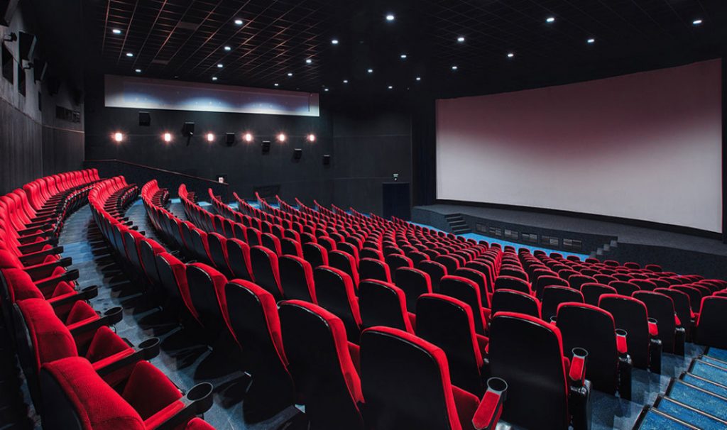 Αναγωγές: Ο Βυσσινόκηπος, ο Γκοντό, ο Δράκος και τα κόμματα